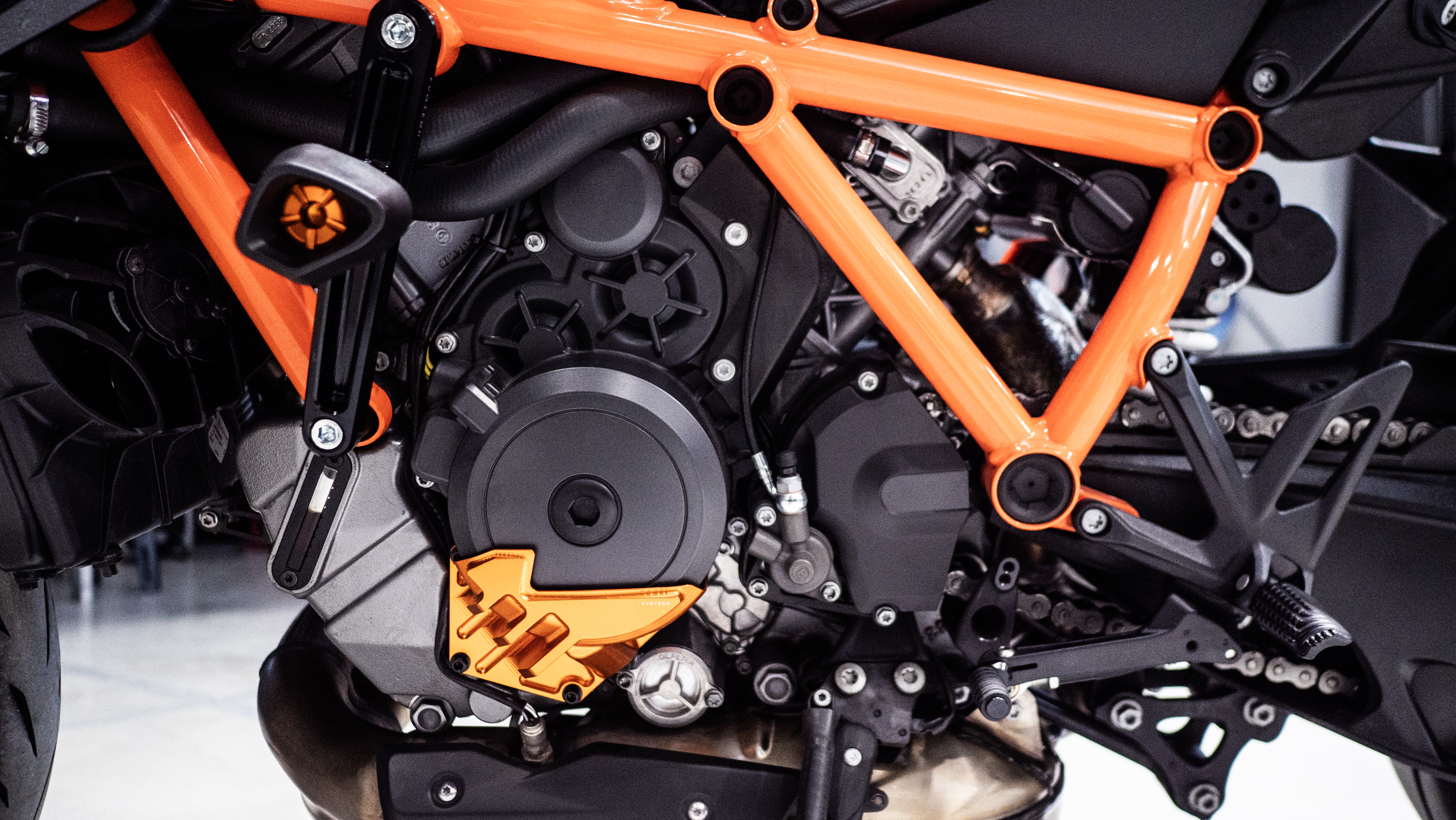 KTM 1290 superduke r 1290（3.0）社外メーターカバー KTM 1290 superduke r 1290（3.0）社外メーターカバー KTM 1290