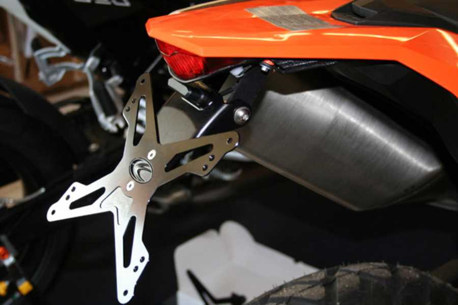 Porta Targa KTM 690 SMC-R / Enduro 2019-2025 | GroFaTec Evo Smart Plug&Play | Fanalino LED E Riflettore Inclusi | Made In Germany - 5