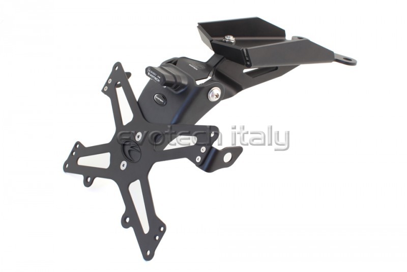 デタイレ出品 ブラザー用 ピータッチ ラミネートテープ TZe-821 9mm ゴールドテープ