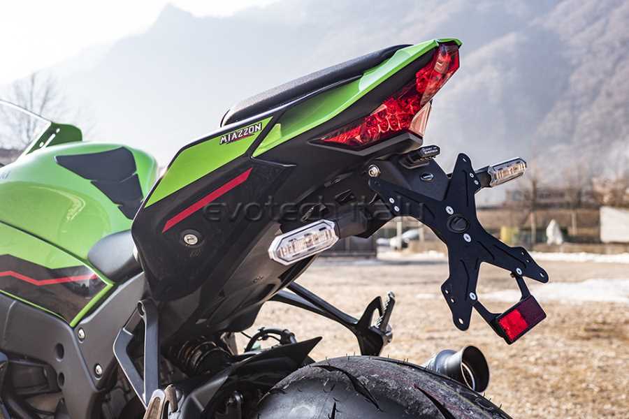 Generic Targa Moto per Kawasaki Ninja 250 400 Z250 Z400 2018-2022 Telaio Portatarga con Luce